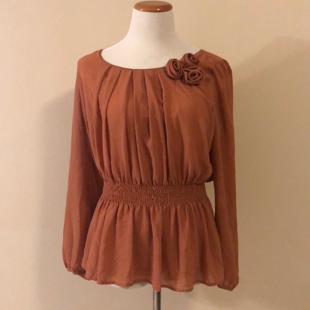 Forever21 Light brown cinched top with floral